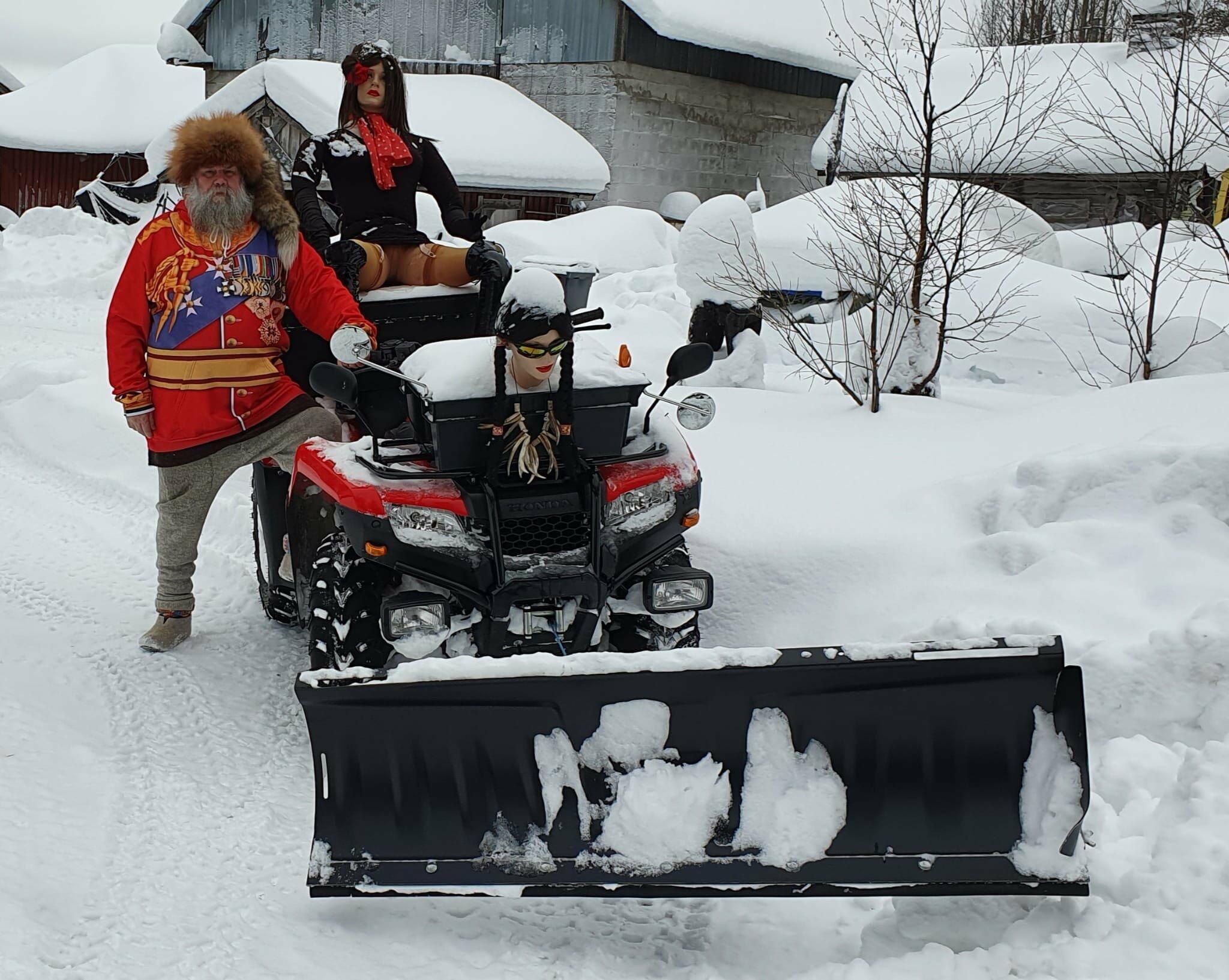 Click to view full screen 9Heritages Prince Andrew Costume Hoodie Sweatshirt T-Shirt Tracksuit photo review