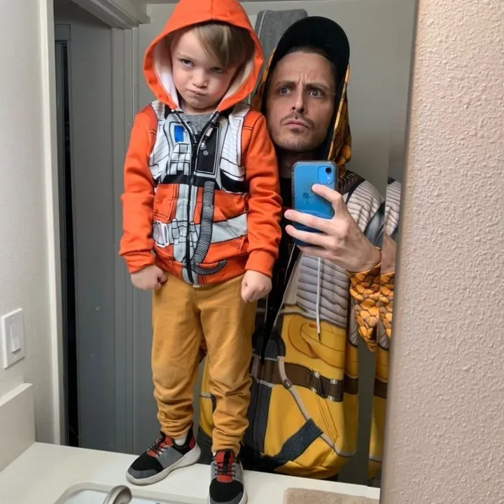 Click to view full screen 9Heritages Bossk Costume Hoodie Sweatshirt T-Shirt Sweatpants photo review